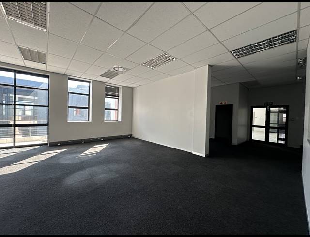 154.50M² OFFICE TO LET IN ECO PARK ESTATE